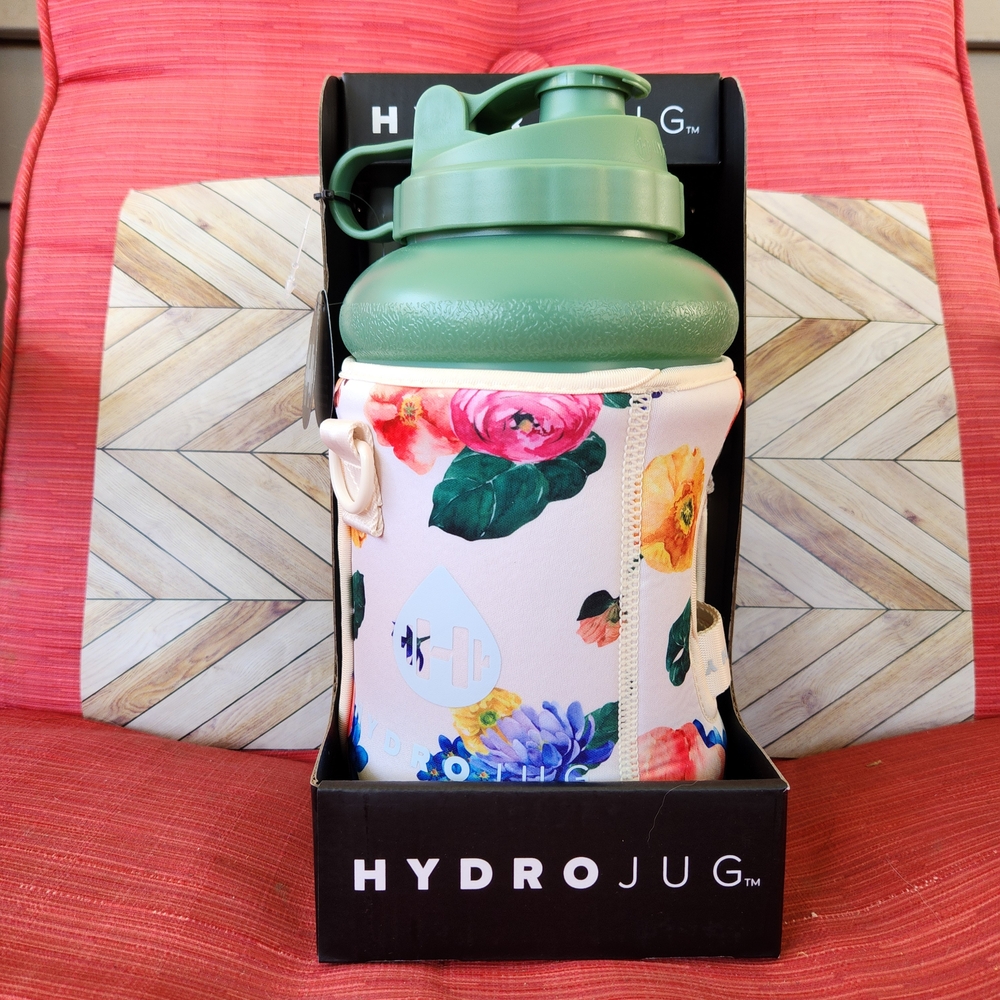 NWT HydroJug Green Water Bottle with Floral Rose Sleeve 72oz